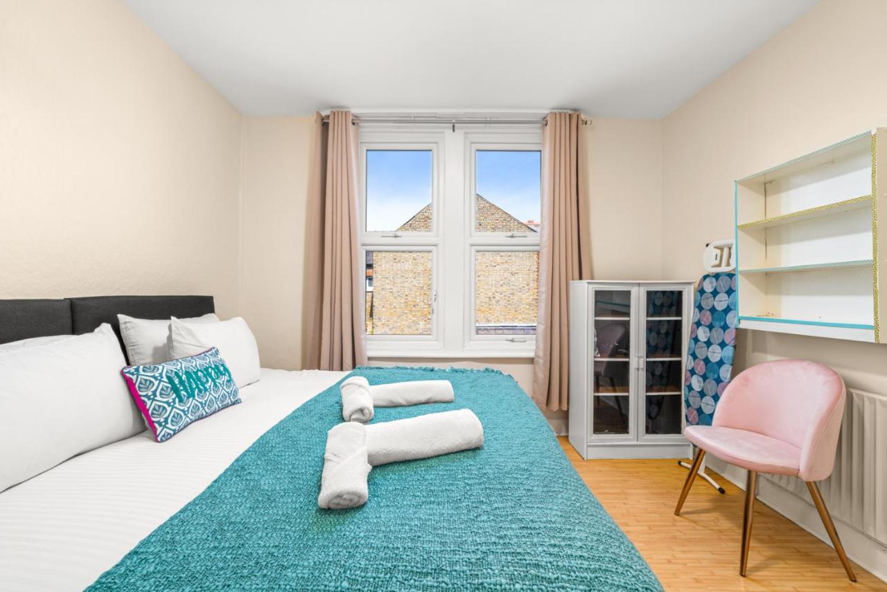 Homely 4-Bedroom Home With 2 Baths & Free Parking Londra Esterno foto